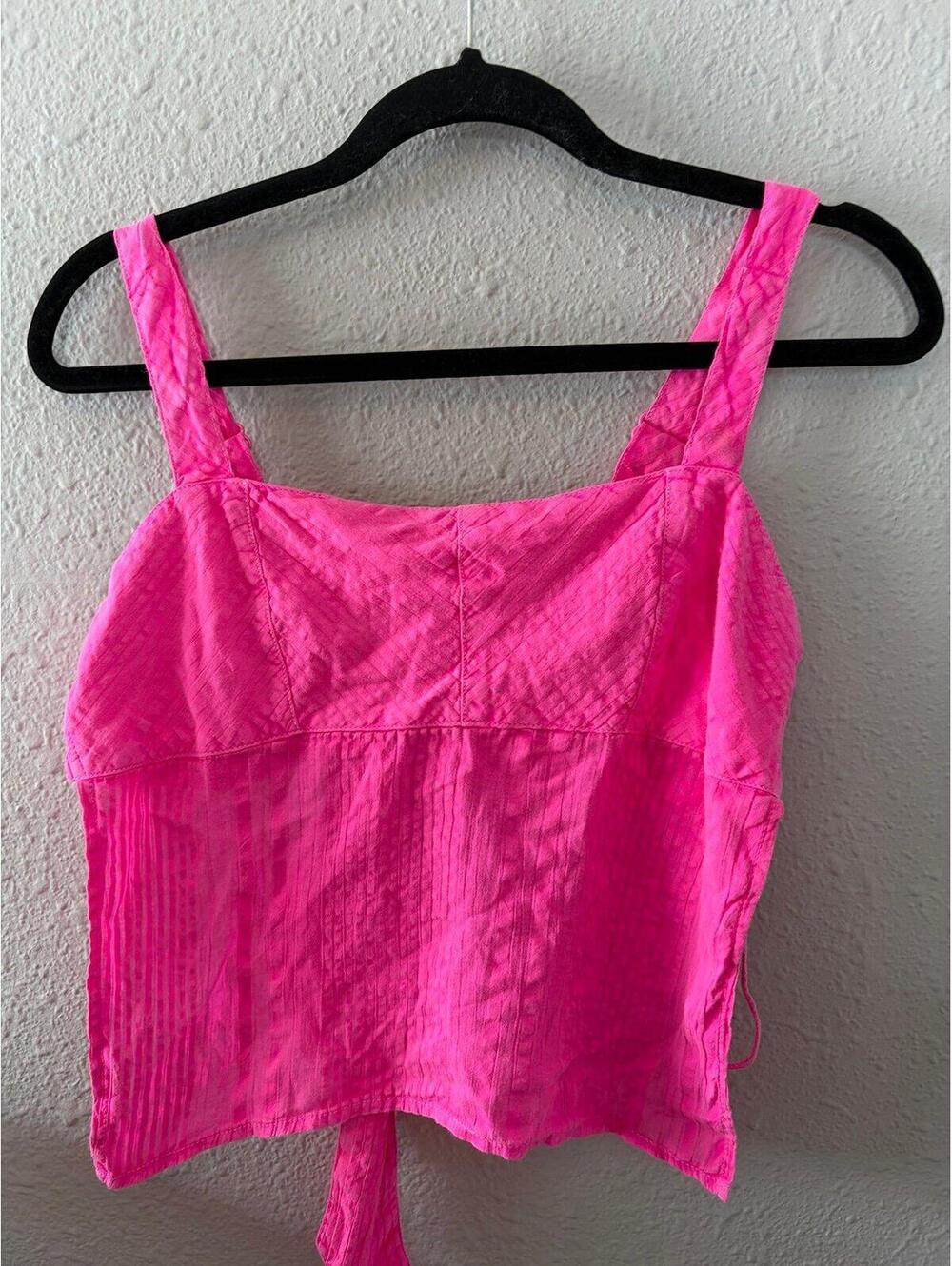 NWT Ecote Urban Outfitters pink tie back cropped tank size L. $39 retail. Spot o